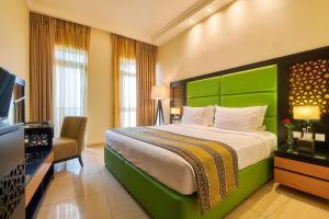 Bahi Ajman Palace Hotel,Near Safeer Mall,5 star