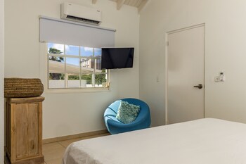 modern hotel aruba