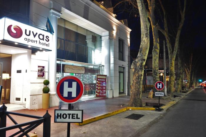 uvas apart hotel