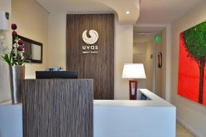 uvas apart hotel