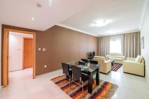 Crystal Plaza Hotel,Sharjah>>Dubai,2 star