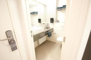Corbie Geel,Geel>>Antwerp,3 star