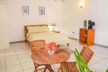 Coco Rose Guesthouse,Near Urlings Moravian Church,2.5 star