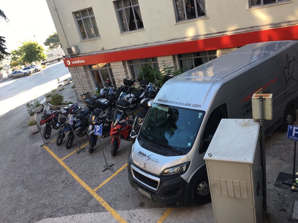 hotel argjiro