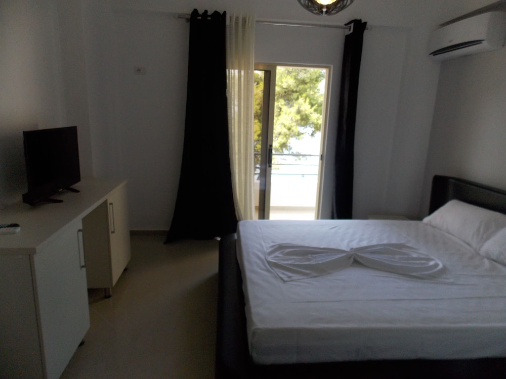 hotel sunrays