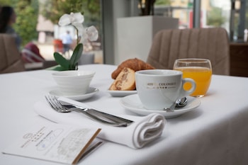 hotel colosseo tirana