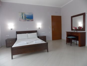 hotel chris