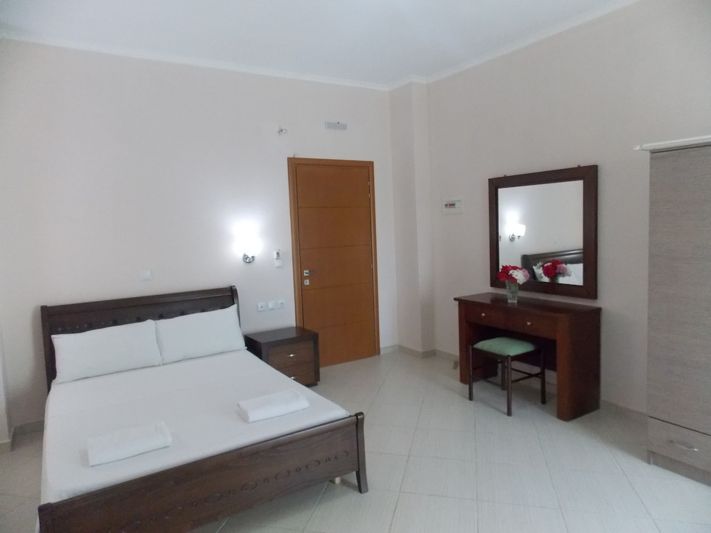 hotel chris