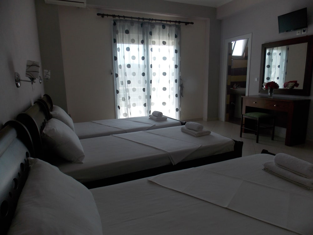 hotel chris