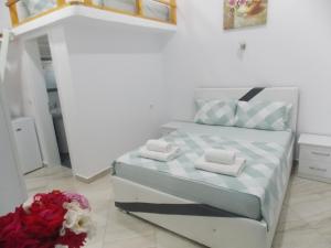 Hotel Chris,Ksamil>>Borsh,3 star