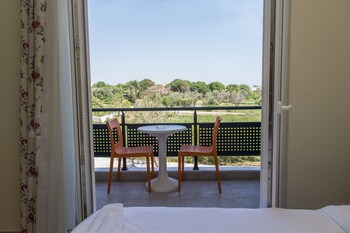 thalassa apart hotel