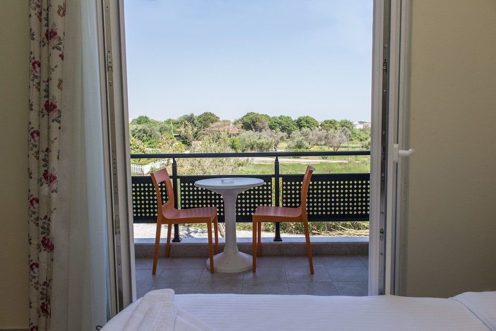 thalassa apart hotel