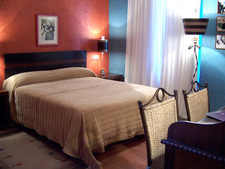utopia hotel