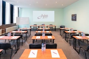 Hotel Plus,Ruzinov>>Bratislava,3 star