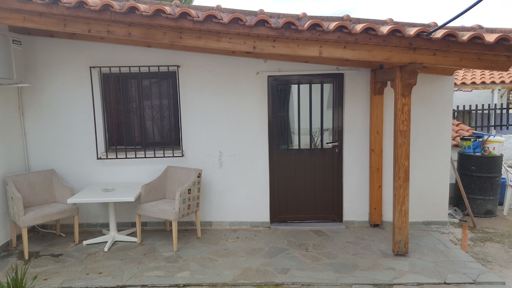 markopoulo mesogaias