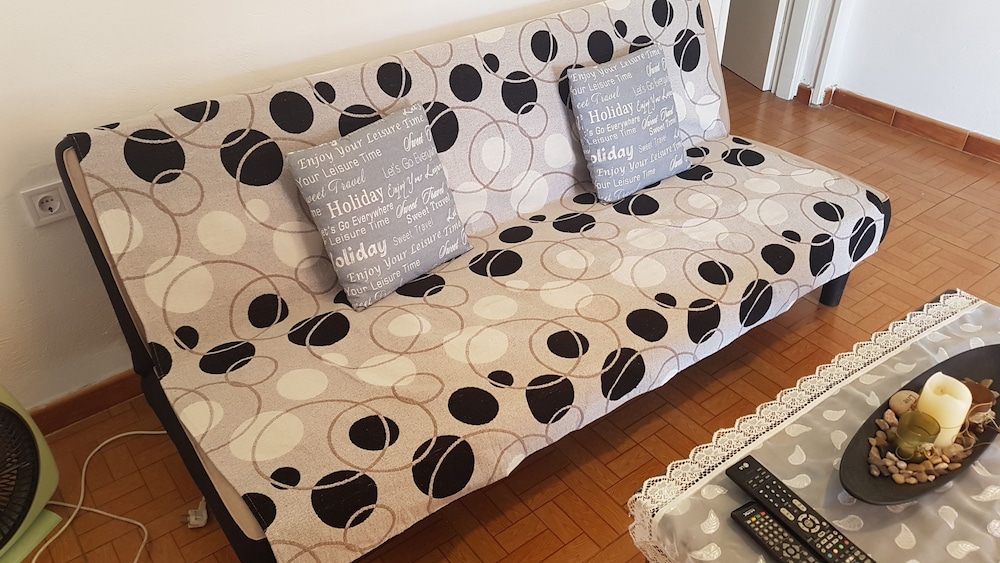 markopoulo mesogaias