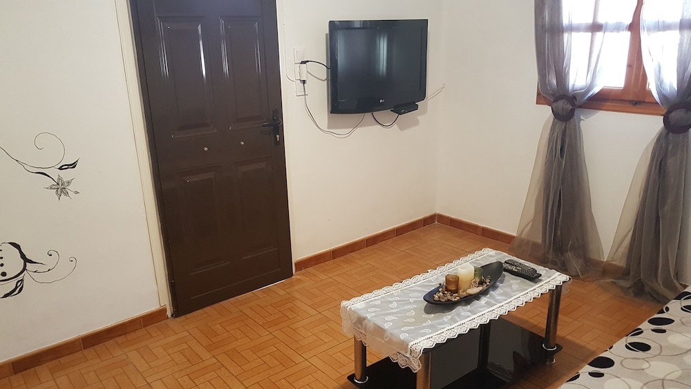 markopoulo mesogaias