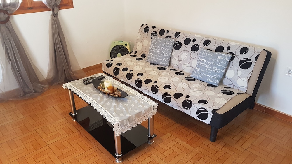 markopoulo mesogaias