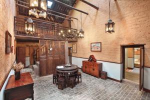 yangshuo village inn