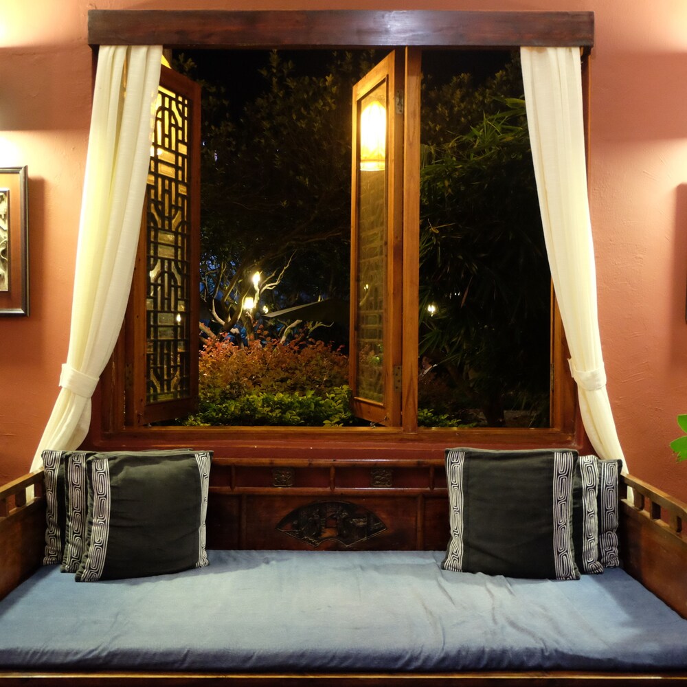 yangshuo village inn