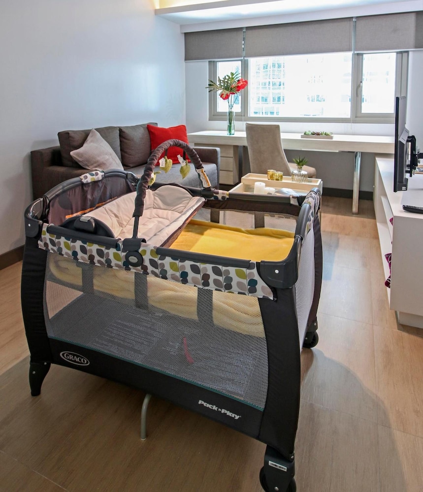 the mini suites eton tower makati