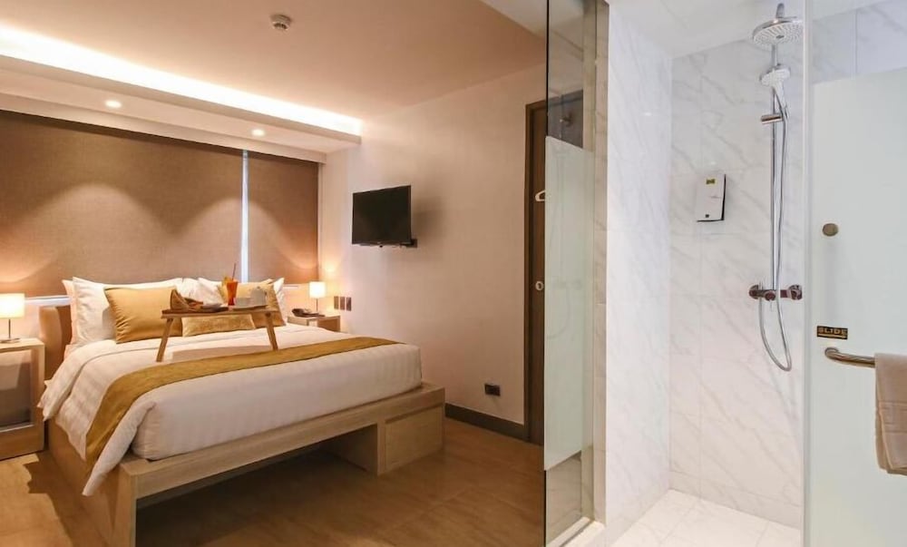 the mini suites eton tower makati