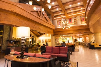 the forest lodge at camp john hay