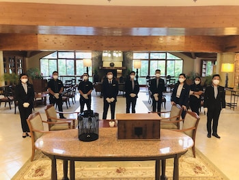 the forest lodge at camp john hay