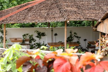 guindulman bay tourist inn
