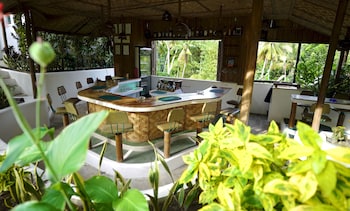 guindulman bay tourist inn
