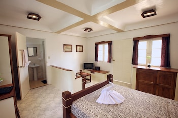 guindulman bay tourist inn