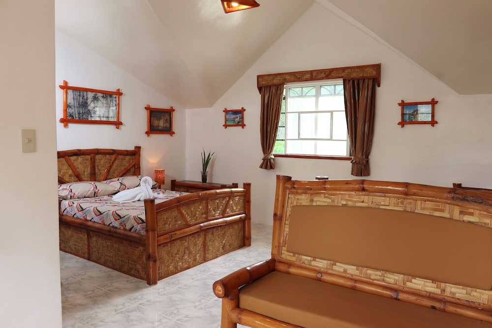 guindulman bay tourist inn