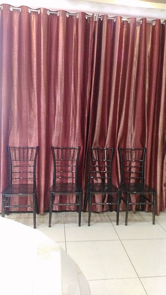 meaco royal hotel plaridel
