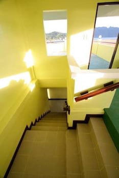 luis bay travellers lodge coron