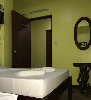 luis bay travellers lodge coron