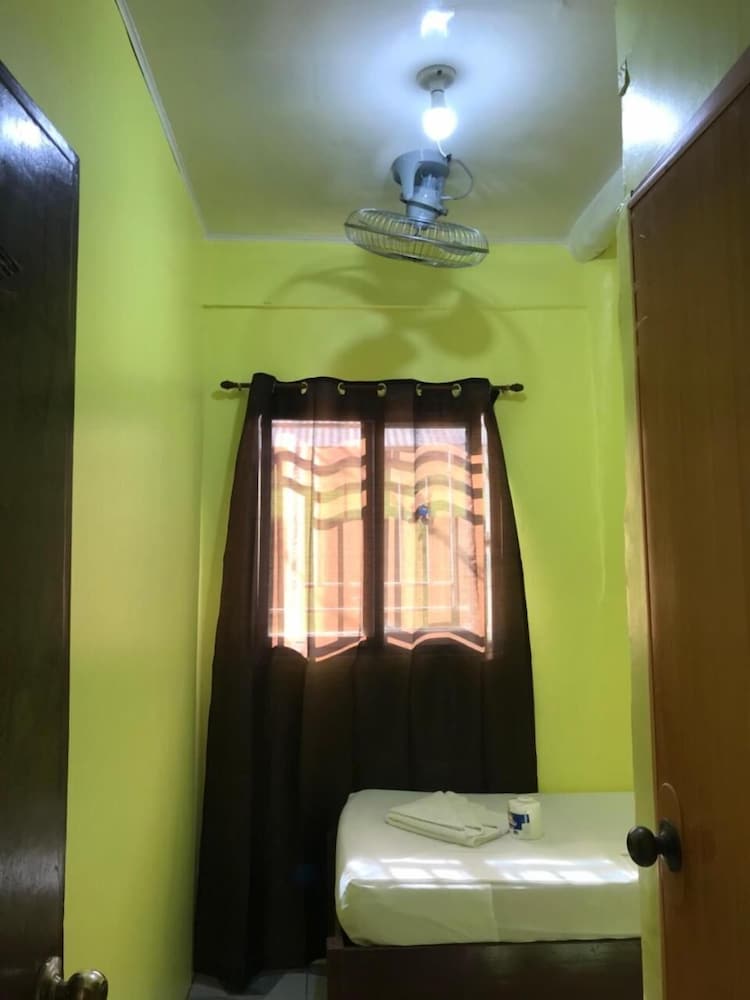 luis bay travellers lodge coron