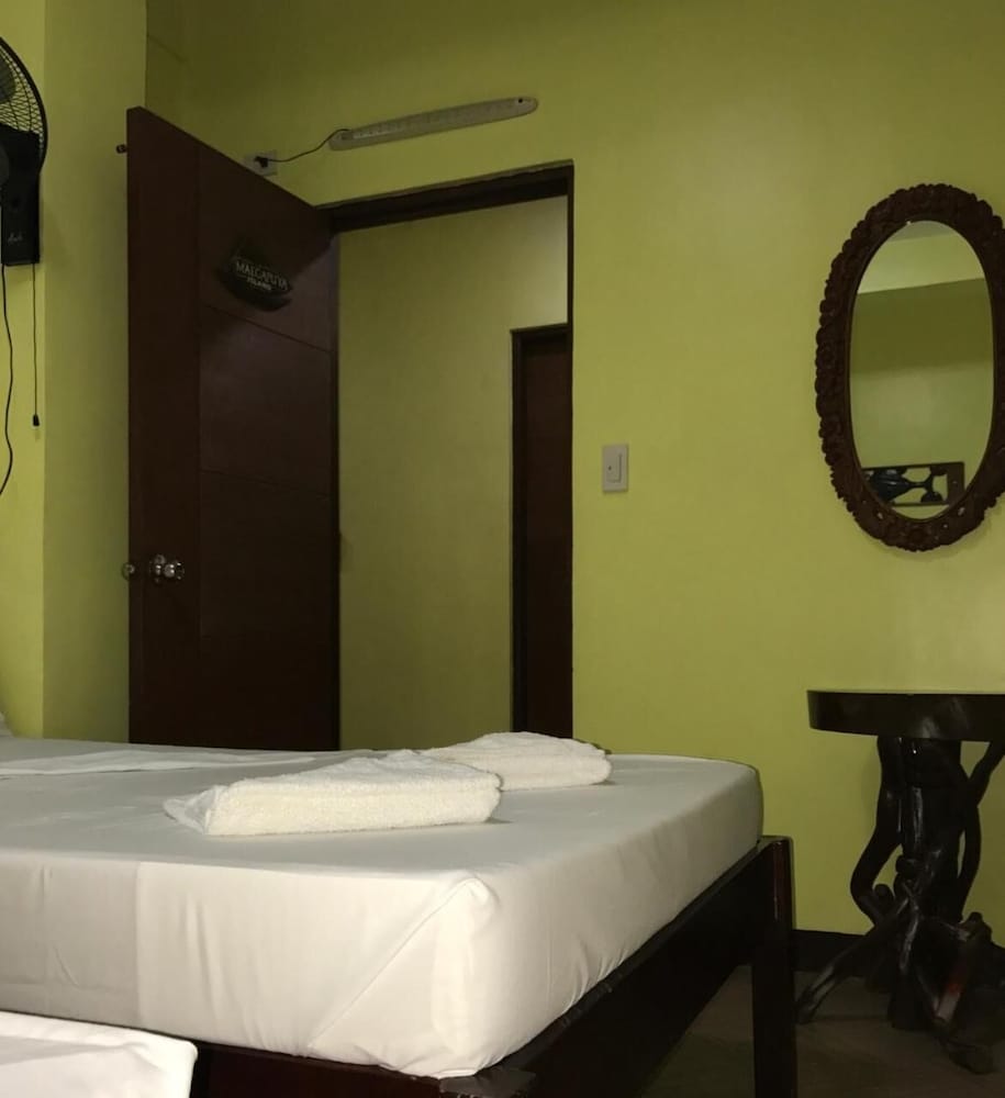 luis bay travellers lodge coron