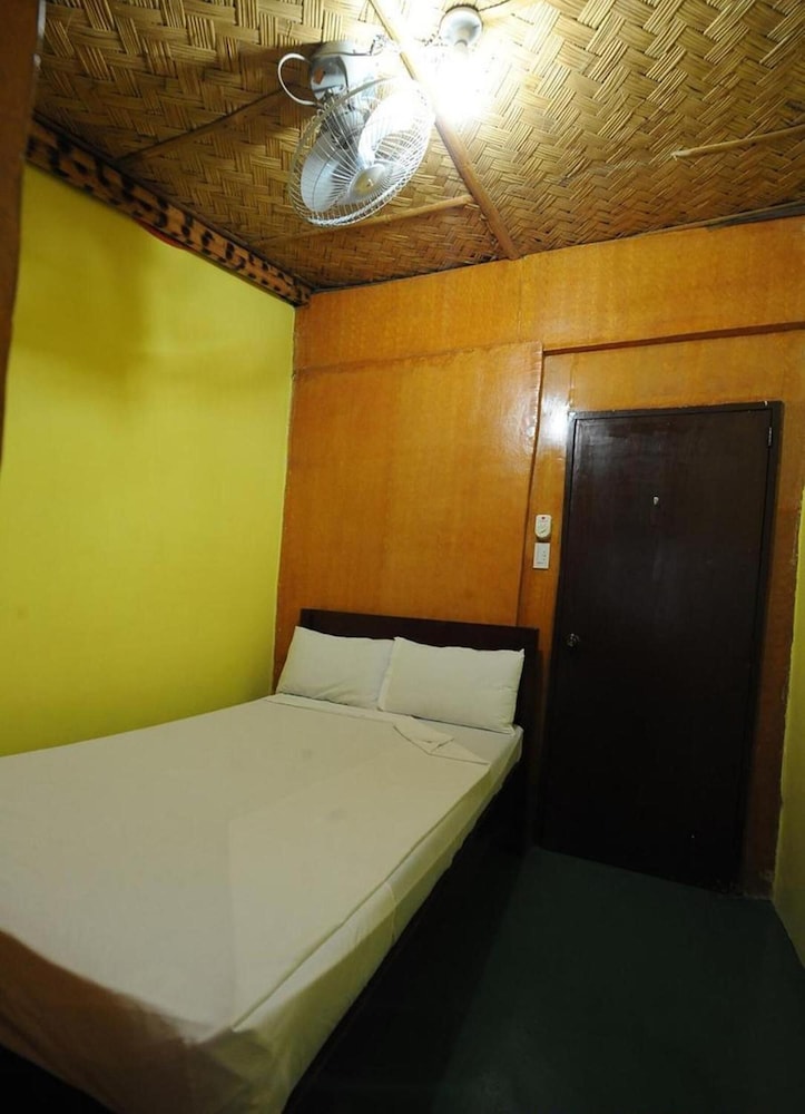 luis bay travellers lodge coron