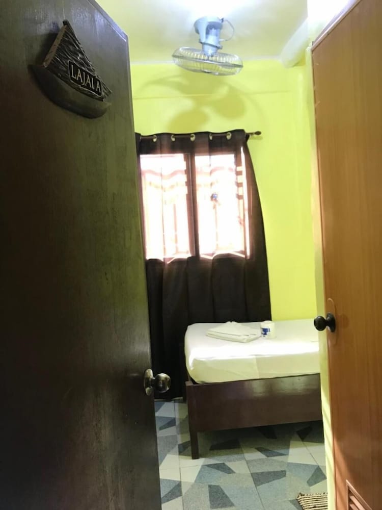 luis bay travellers lodge coron