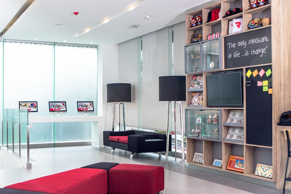 red planet manila bay