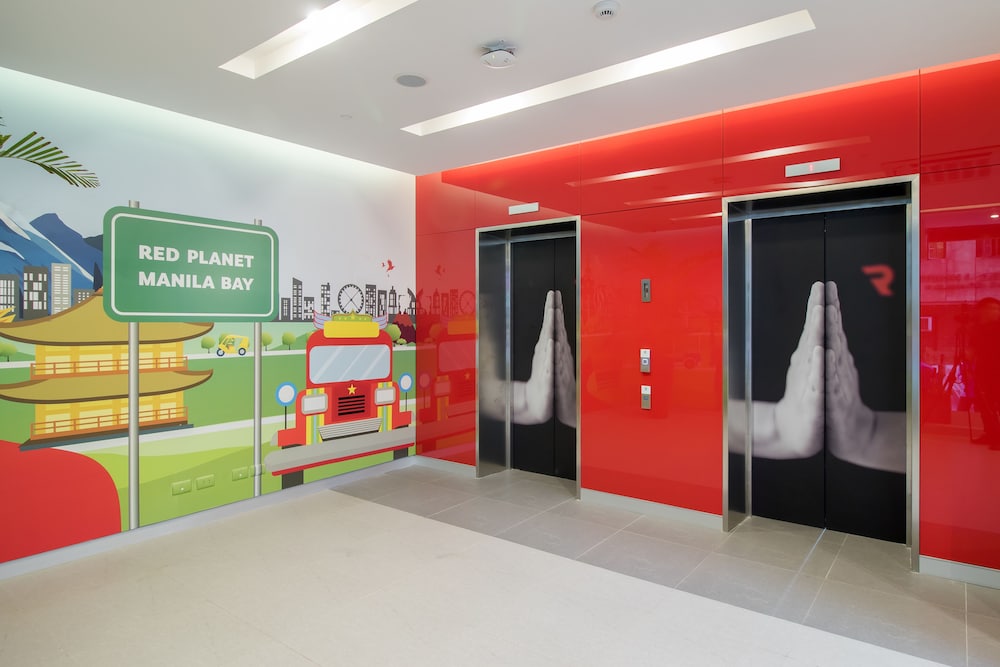 red planet manila bay