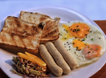 red planet manila bay