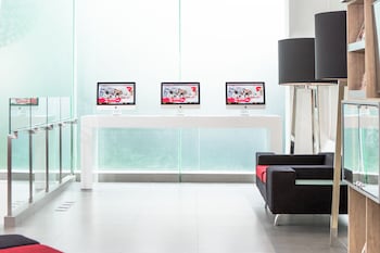 red planet manila bay