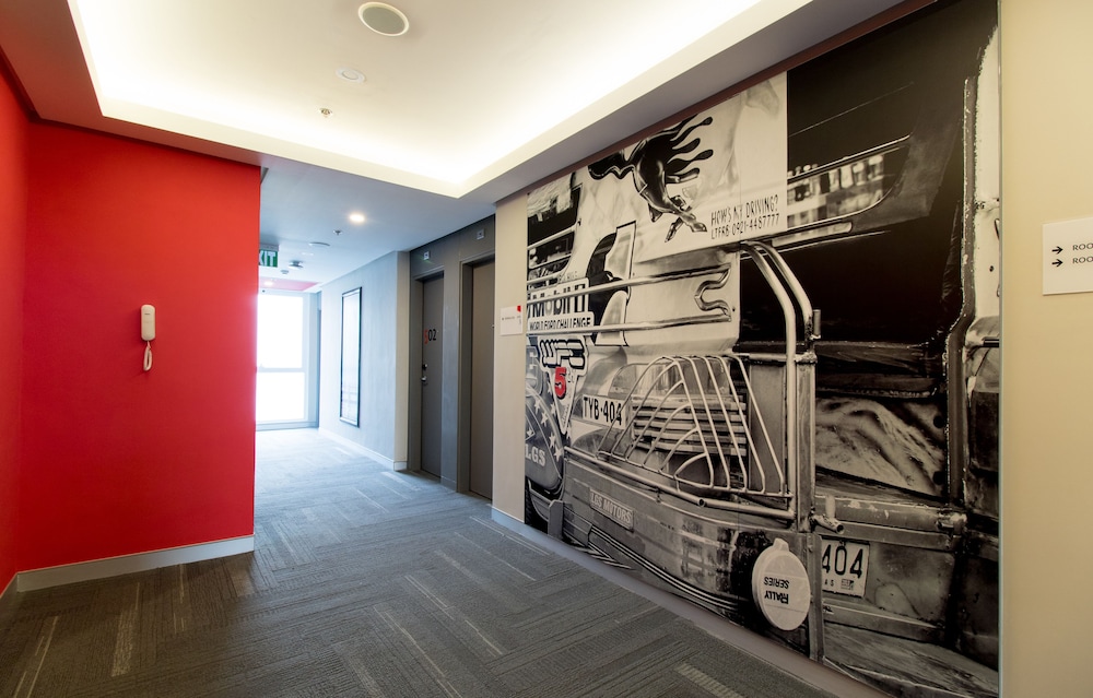 red planet manila bay