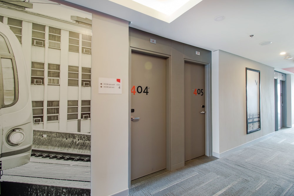 red planet manila bay