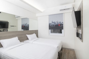 red planet manila bay