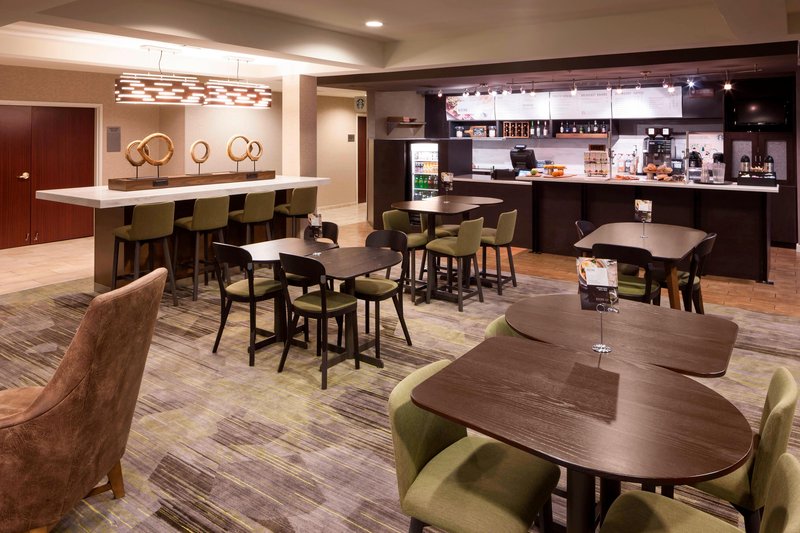 Courtyard By Marriott Pensacola