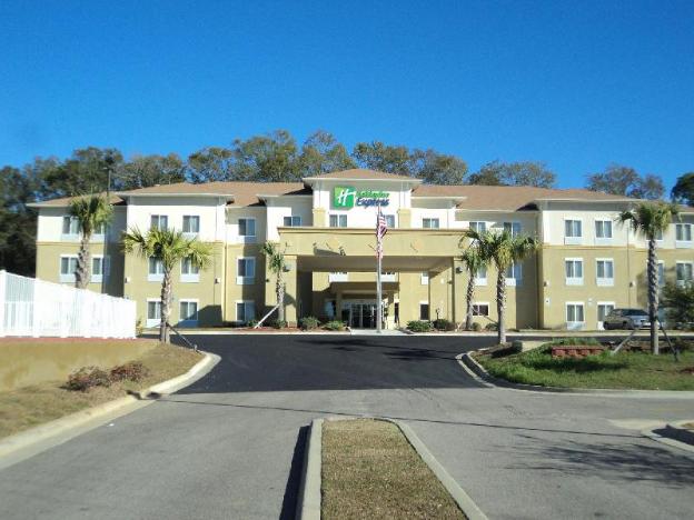 holiday inn express and suites bonifay by ihg