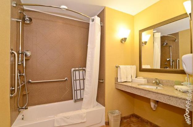 holiday inn express and suites bonifay by ihg