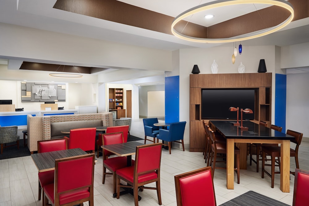 holiday inn express and suites bonifay by ihg